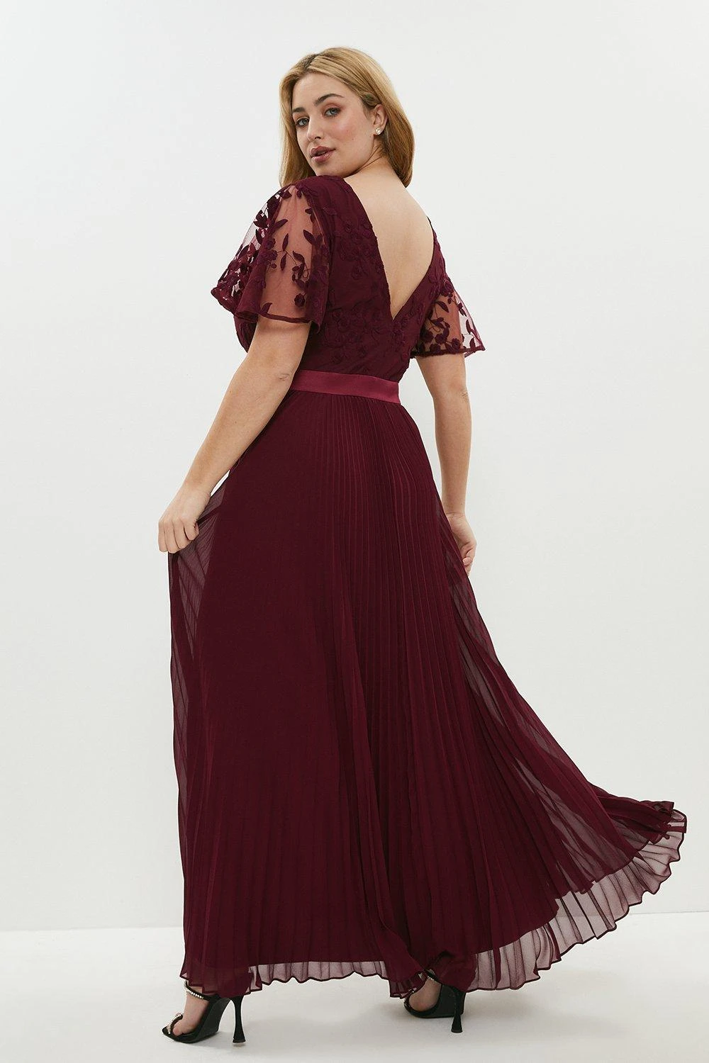 Coast Plus Size V Neck Embroidered Maxi Dress 3 Coast Plus Size V Neck Embroidered Maxi Dress - Image 3