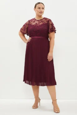 Coast Plus Size Flare Sleeve Embroidered Dress