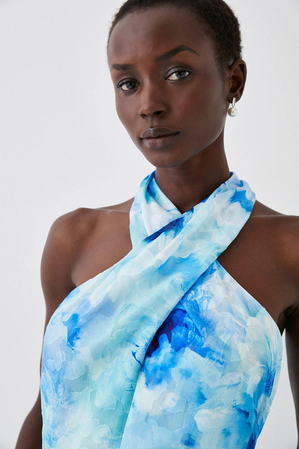 Coast Cross Neck Georgette Jacquard Jumpsuit 4 Coast Cross Neck Georgette Jacquard Jumpsuit - Image 4